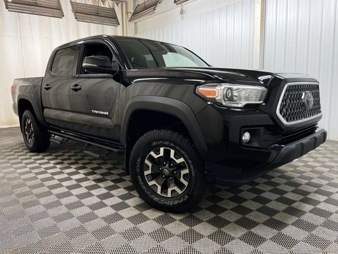 Used 2019 Toyota Tacoma TRD Off-Road AWD/4WD image 42