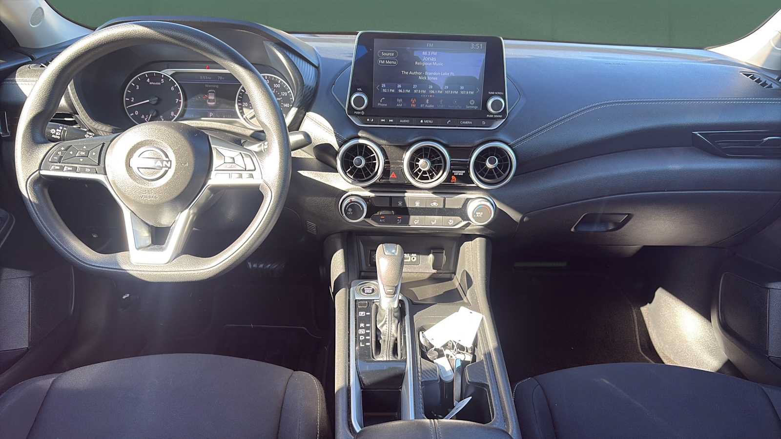 Used 2024 Nissan Sentra SV FWD image 19