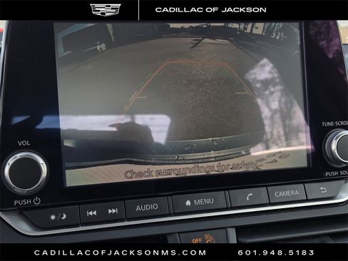 Used 2025 Nissan Altima 2.5 SV image 10