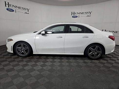 Used 2021 Mercedes-Benz A 220 4MATIC image 8