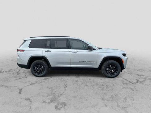 New 2026 Jeep Grand Cherokee L 4WD image 9
