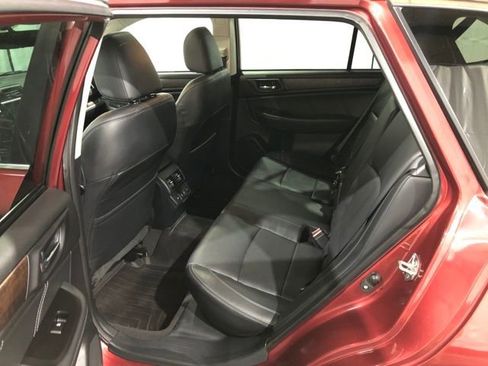 Used 2019 Subaru Outback 2.5i Limited AWD/4WD image 8