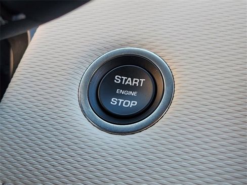 Used 2024 Land Rover Discovery Sport Dynamic SE image 20