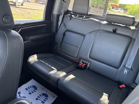 Used 2024 GMC Sierra 3500 SLT w/ SLT Convenience Package AWD/4WD image 37
