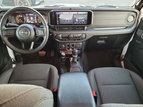 Certified 2024 Jeep Wrangler Unlimited Rubicon image 6