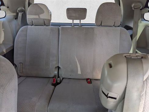 Used 2012 Toyota Sienna LE FWD image 16