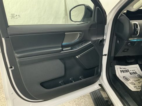 Used 2025 Ford Expedition Max Platinum AWD/4WD image 26