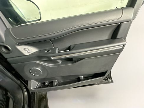 Used 2024 Ford Expedition Max XLT RWD image 34