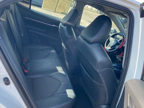 Used 2020 Toyota Camry SE FWD image 17