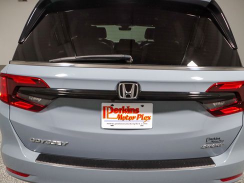 Used 2024 Honda Odyssey Sport image 8