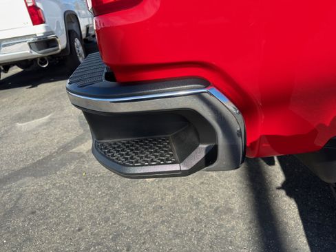 Used 2024 Chevrolet Silverado 3500 LT w/ Convenience Package image 14