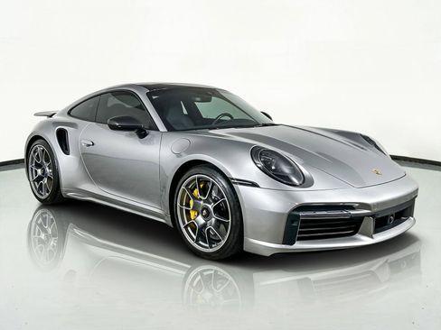Used 2022 Porsche 911 Turbo S image 2