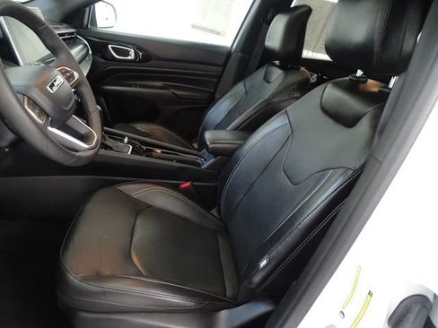 Certified 2023 Jeep Compass High Altitude AWD/4WD image 2