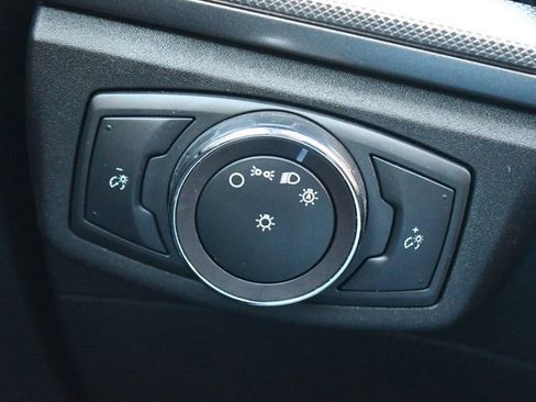 Used 2019 Ford Fusion SE image 21