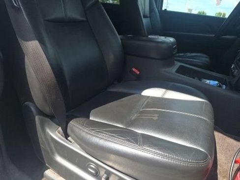 Used 2009 GMC Yukon SLT AWD/4WD image 30