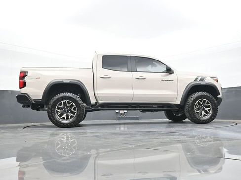 New 2026 Chevrolet Colorado ZR2 w/ Technology Package AWD/4WD image 50