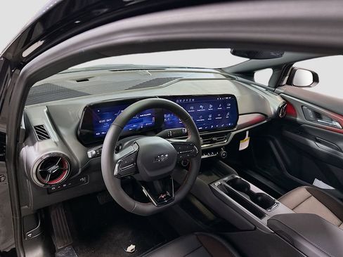 New 2025 Chevrolet Equinox EV RS image 10