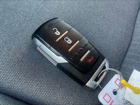 Used 2021 RAM 1500 Big Horn image 11