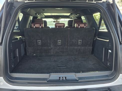 Used 2024 Ford Expedition Max Limited image 10