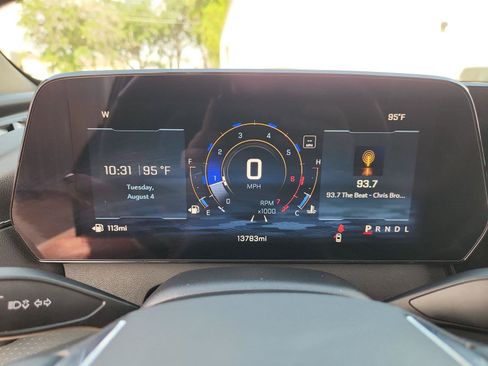 Certified 2025 Chevrolet Traverse LT FWD image 12