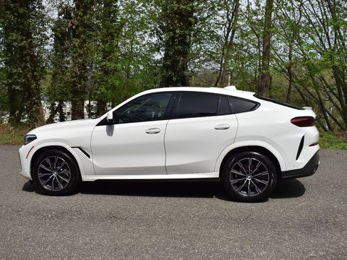 Used 2021 BMW X6 xDrive40i w/ M Sport Package AWD/4WD image 5