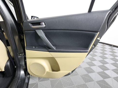 Used 2011 MAZDA MAZDA3 i Touring image 21