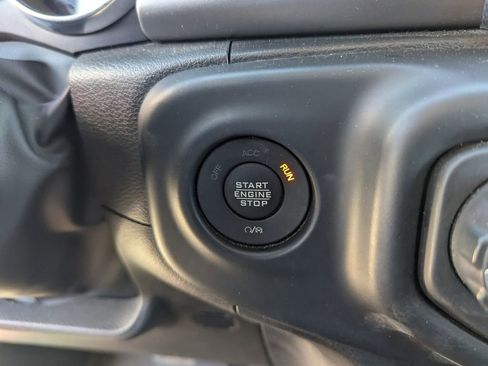 Used 2023 Jeep Wrangler Unlimited AWD/4WD image 20