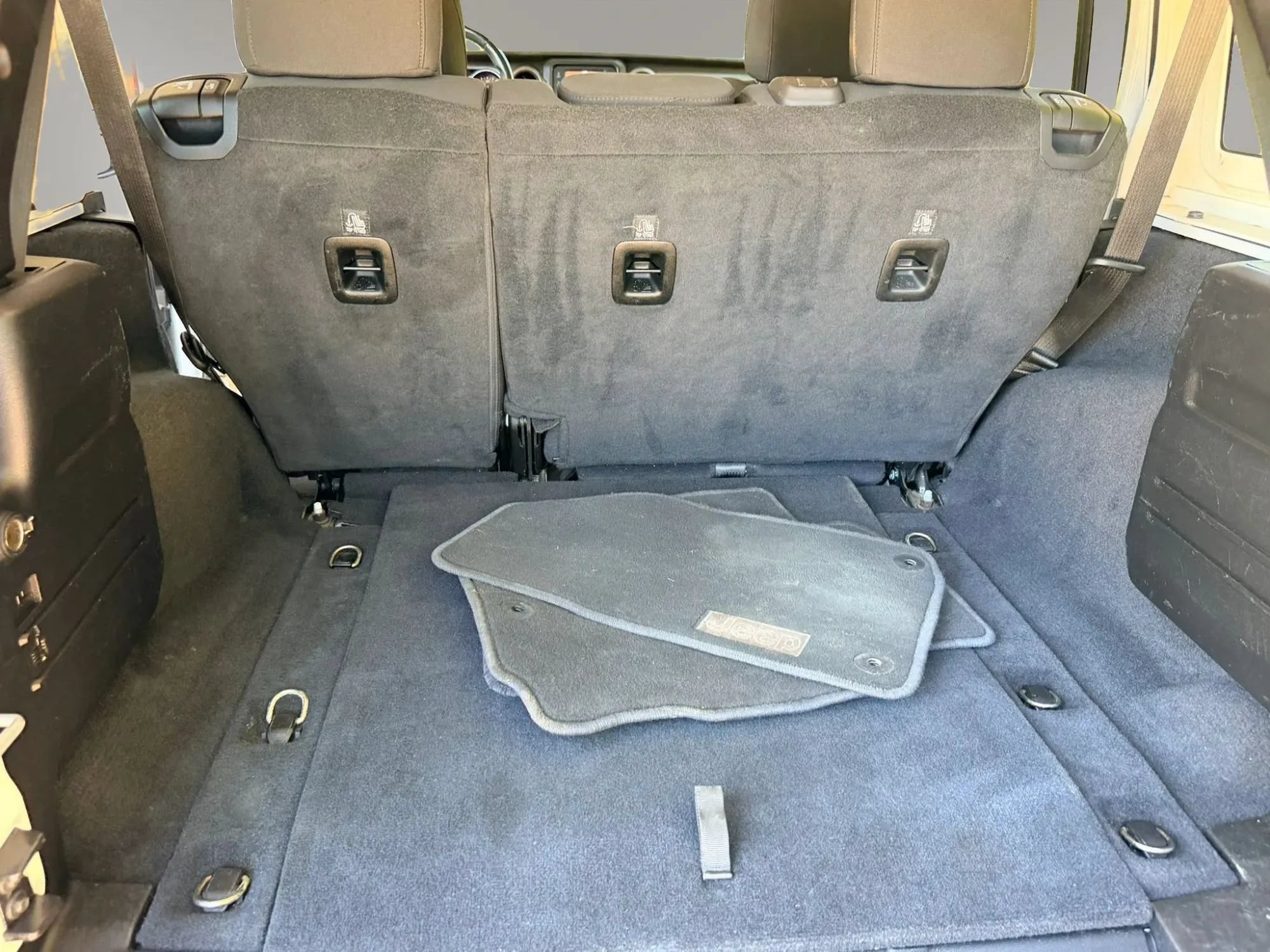 Used 2019 Jeep Wrangler Unlimited Sport S AWD/4WD image 21