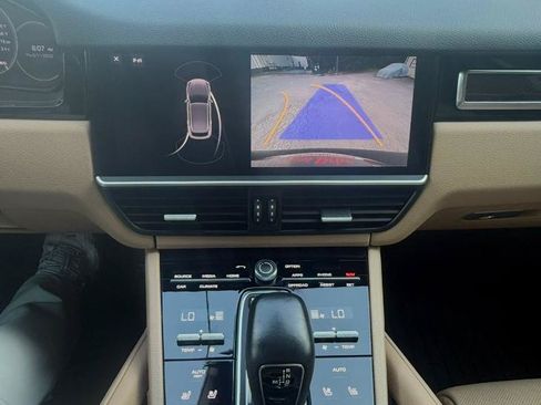 Used 2019 Porsche Cayenne AWD/4WD image 20