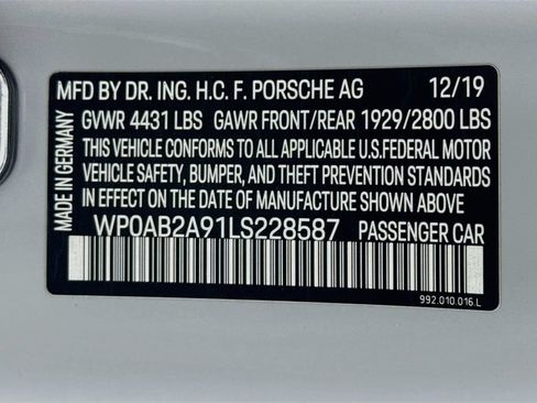 Certified 2020 Porsche 911 Carrera 4S AWD/4WD image 33