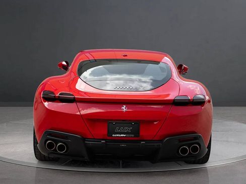 Used 2022 Ferrari Roma RWD image 11