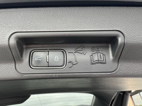 Used 2023 Ford Explorer XLT w/ Equipment Group 202A image 50