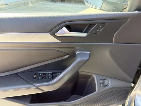 Used 2023 Volkswagen Jetta SE w/ Panoramic Sunroof Package FWD image 14