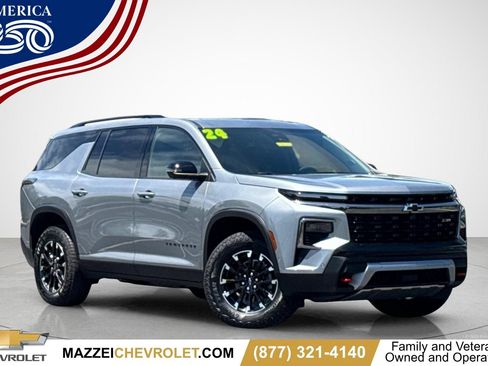 Used 2024 Chevrolet Traverse Z71 w/ Enhanced Driving Package AWD/4WD image 1