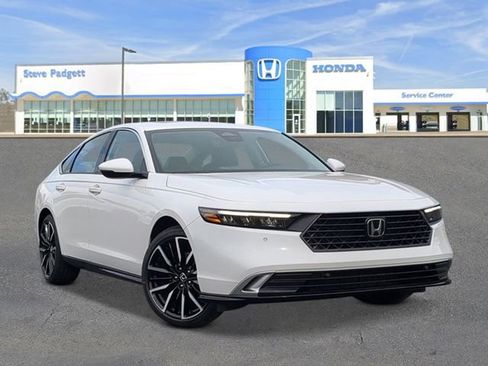 New 2026 Honda Accord Touring image 8