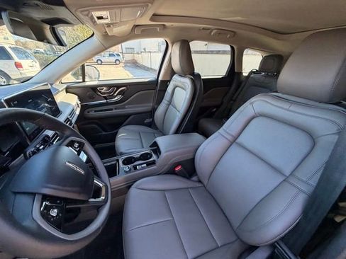 New 2026 Lincoln Corsair Premiere image 14