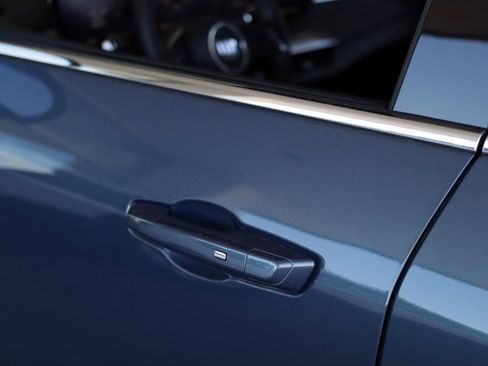 Used 2025 Buick Enclave Preferred image 39