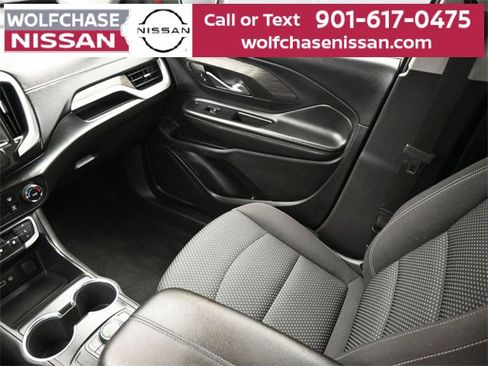 Used 2023 GMC Terrain SLE image 11