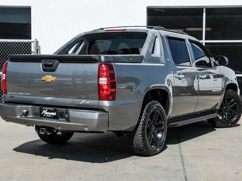 Used 2012 Chevrolet Avalanche LT w/ All-Star Edition image 8