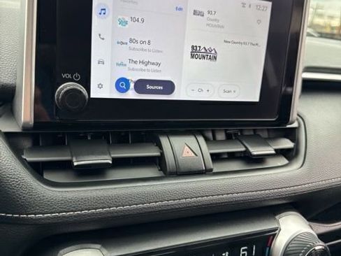 Used 2024 Toyota RAV4 XLE w/ Convenience Package image 24