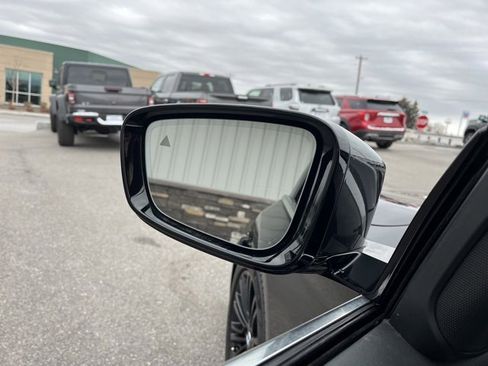 Used 2018 BMW 530i w/ Premium Package image 23