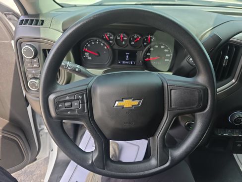 Used 2026 Chevrolet Silverado 1500 W/T w/ WT Value Package AWD/4WD image 17