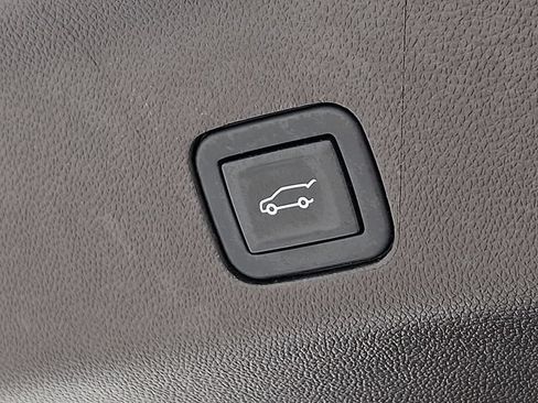 Used 2023 Chevrolet Tahoe LT w/ LT Signature Plus Package RWD image 30