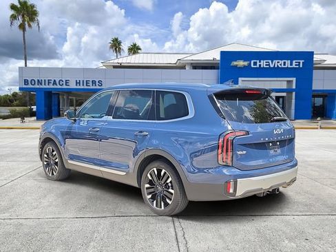 Used 2024 Kia Telluride SX w/ Towing Package FWD image 3