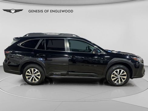 Used 2023 Subaru Outback Premium AWD/4WD image 8