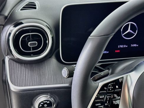 Used 2026 Mercedes-Benz C 300 4MATIC Sedan image 11