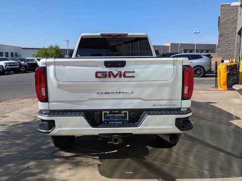 Used 2021 GMC Sierra 2500 Denali w/ Denali Ultimate Package AWD/4WD image 5