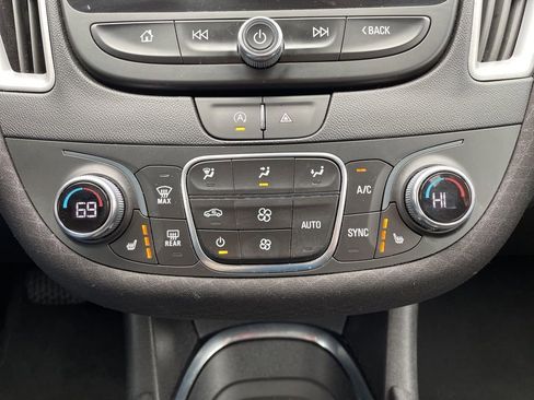 Used 2023 Chevrolet Malibu LT FWD image 23