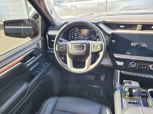 Used 2024 GMC Sierra 1500 Denali w/ Technology Package AWD/4WD image 13