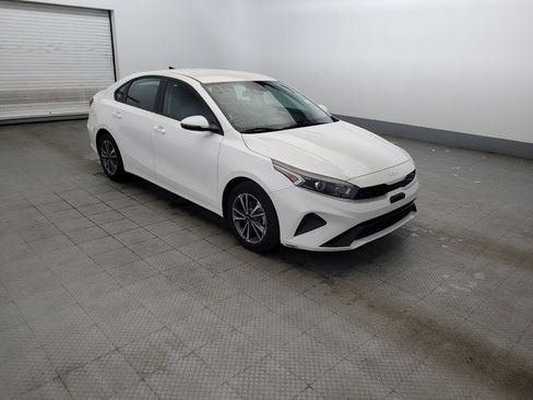 Used 2023 Kia Forte LXS w/ LXS Technology Package FWD image 13